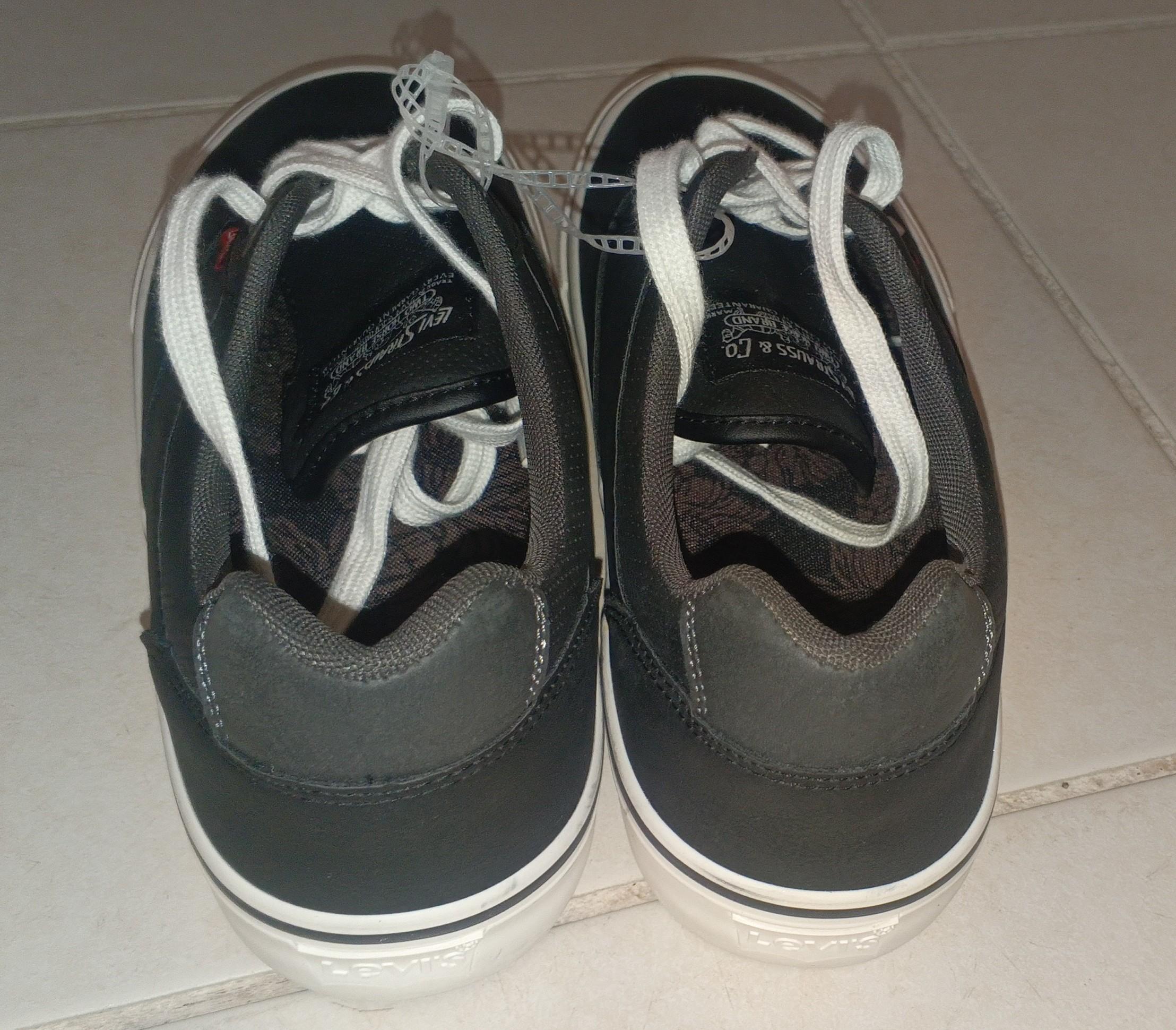 Tennis Levis para hombre solo 1 disponible Foto 7322627-3.jpg