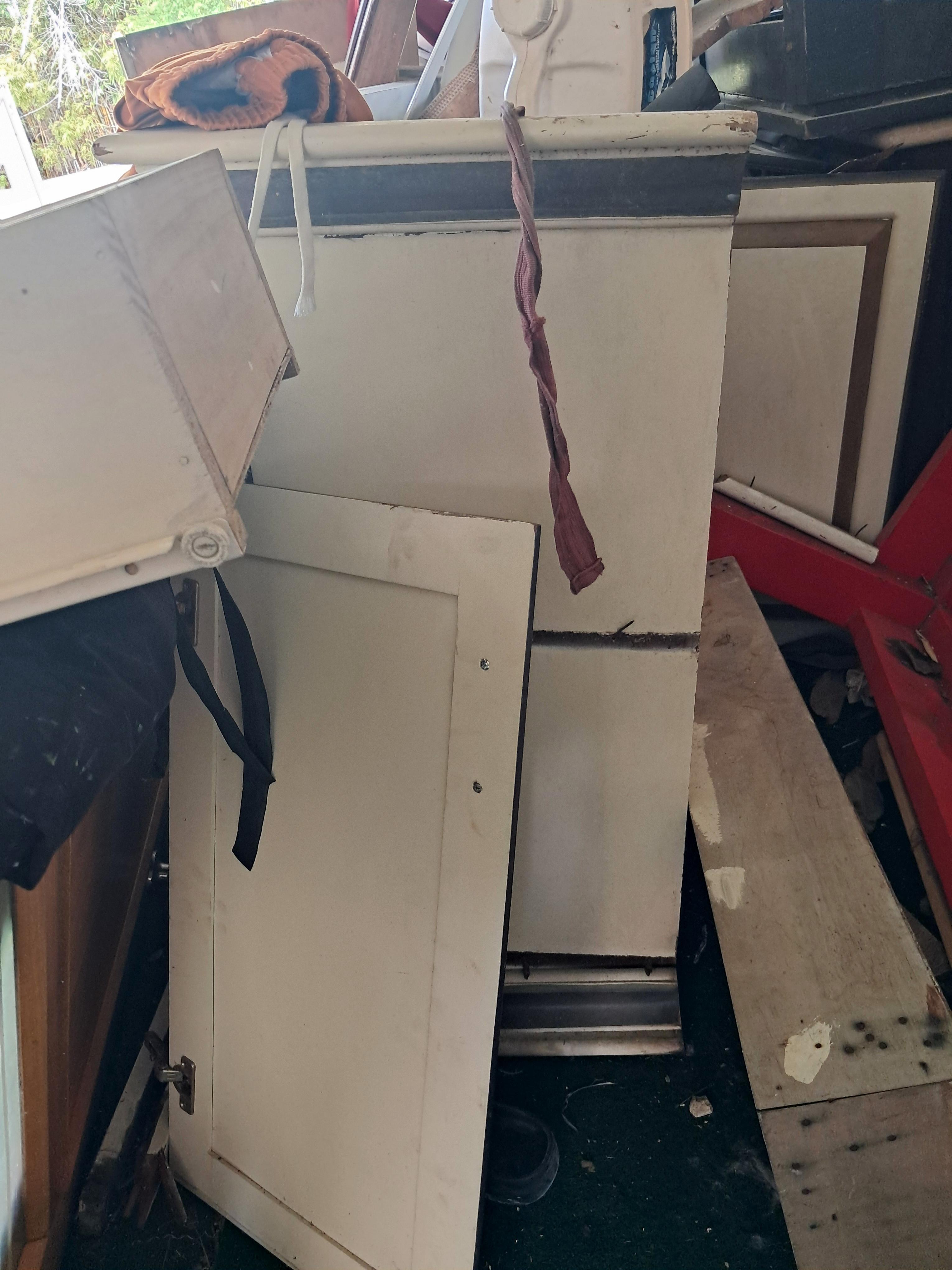 ATENCION EBANISTAS VENDO MADERAS EN CAOBA SE DESMONTÓ DE UNA COCINA Foto 7322657-7.jpg