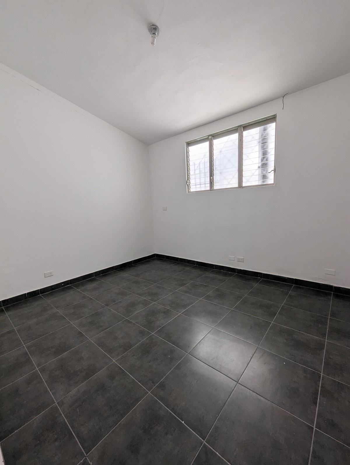 LOCAL COMERCIAL PARA ALQUILER GAZCUE Foto 7322662-12.jpg