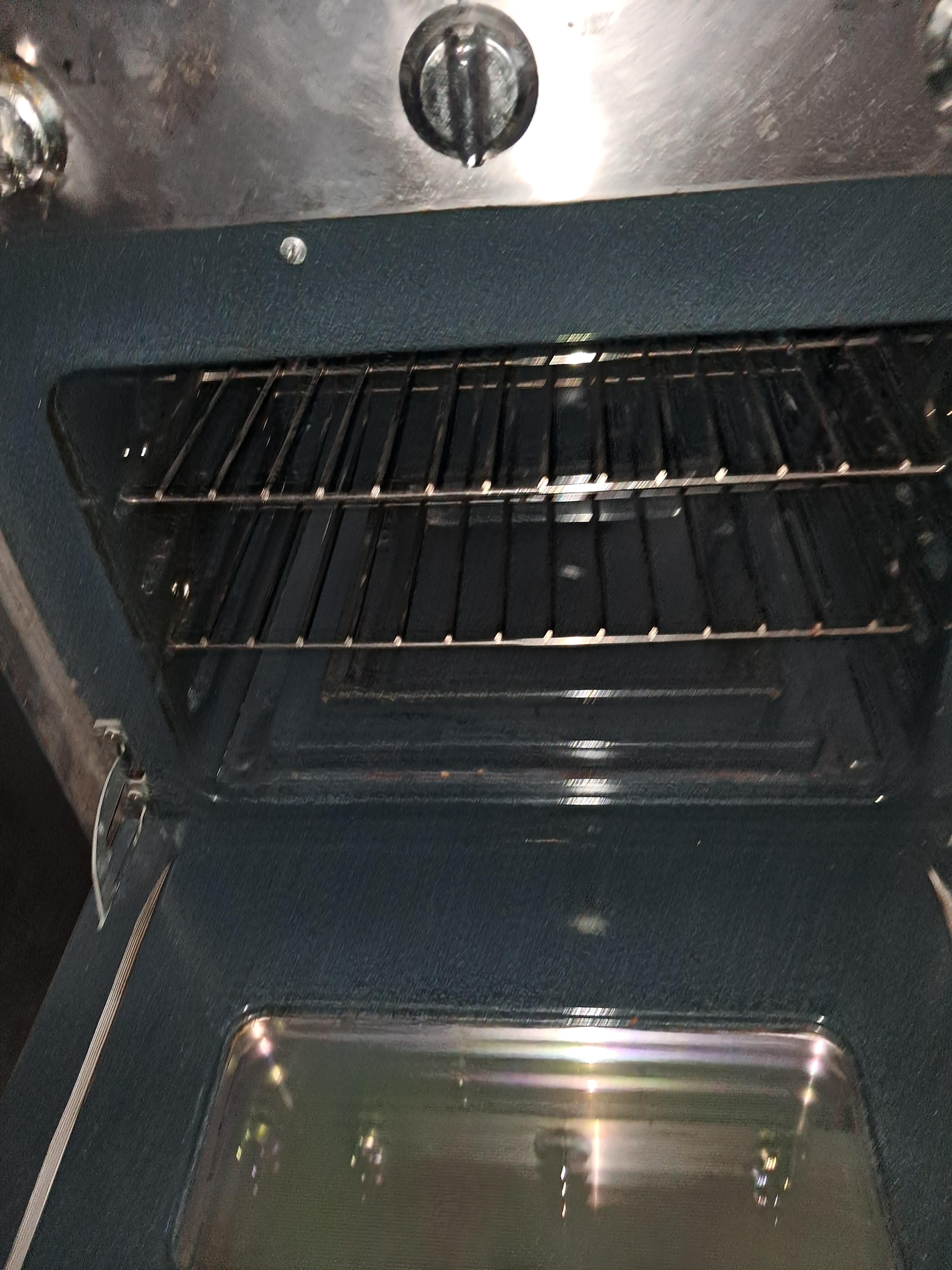 ESTUFA FRIGIDAIRE DE 36 DETALLES EN 2 HORNILLAS NADA DEL OTRO MUNDO. Foto 7322663-2.jpg
