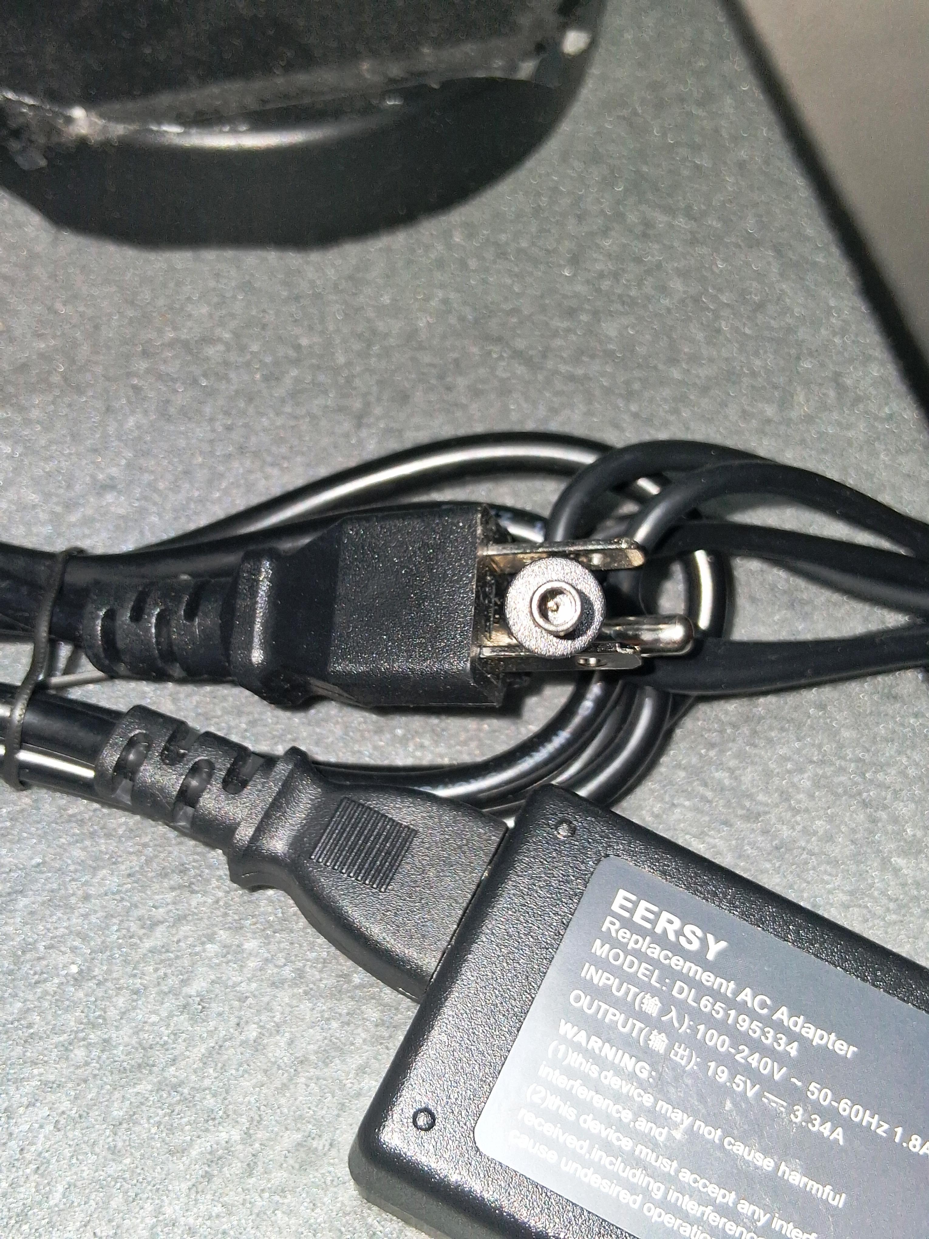 Cargador / Adaptador de Corriente Dell 19.5V 3.34A 65W Laptops y Monit Foto 7322686-3.jpg