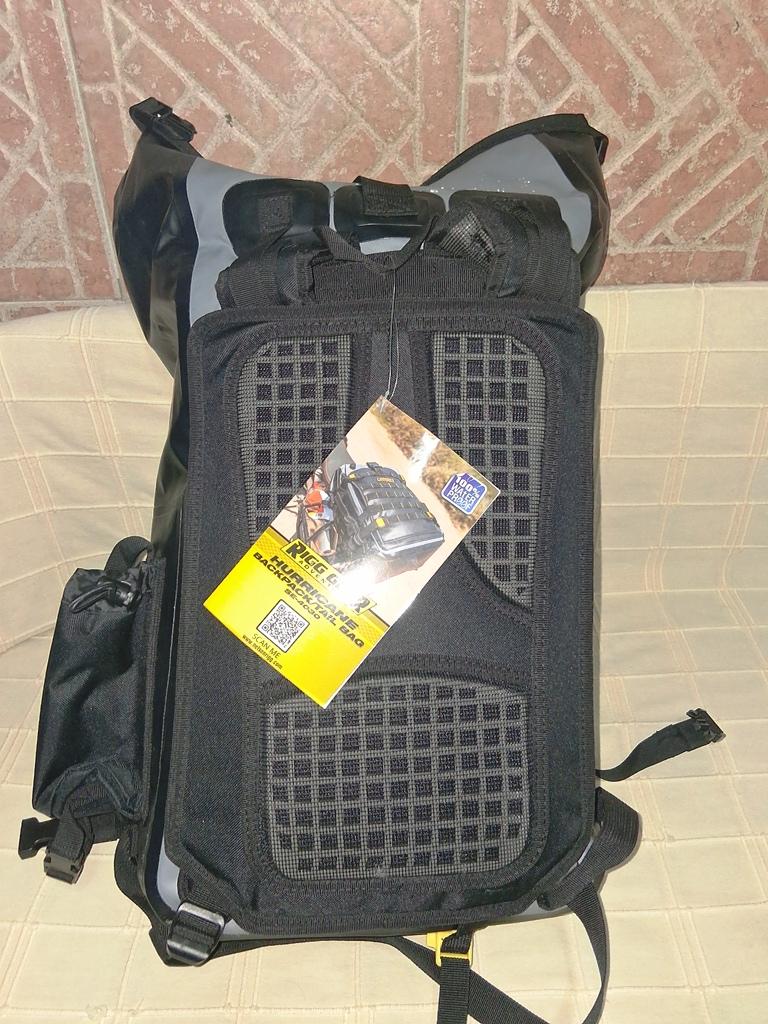 Mochila Impermeable Nelson-Rigg Hurricane 30L  Foto 7322692-4.jpg