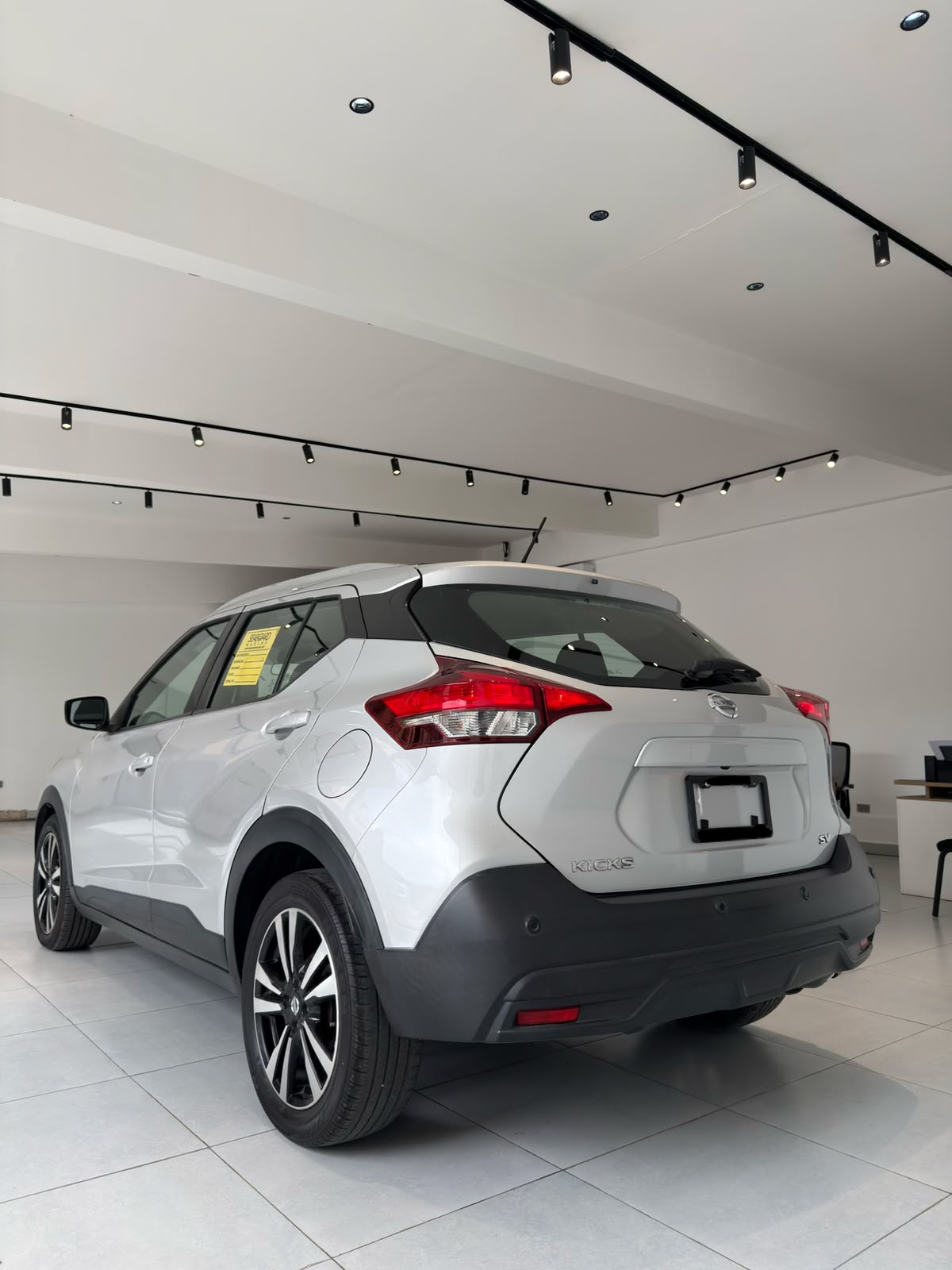 Nissan Kicks 2020 SV Foto 7322852-5.jpg