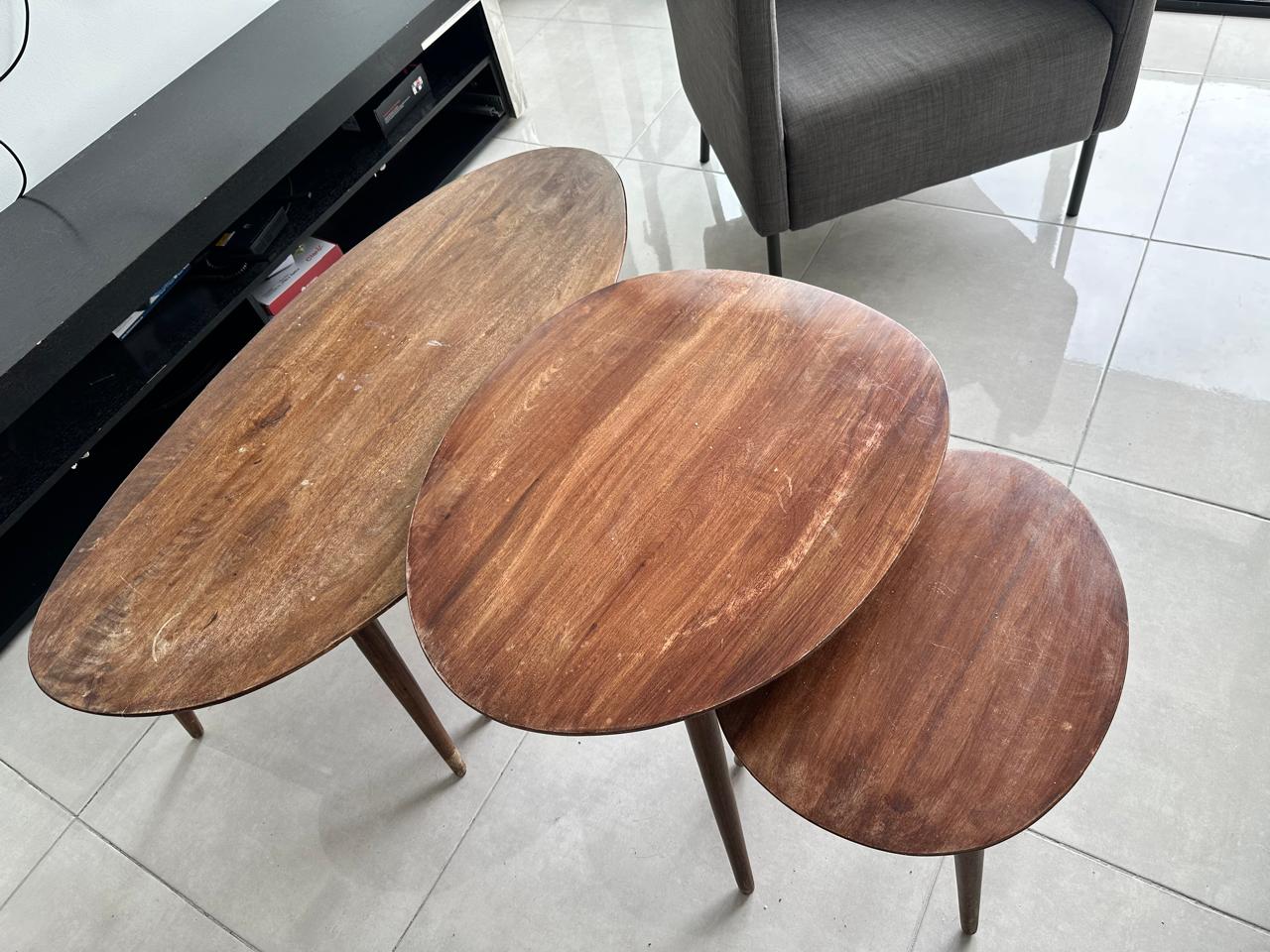 Juego de 3 mesitas auxiliares de madera – para restaurar Foto 7323113-1.jpg