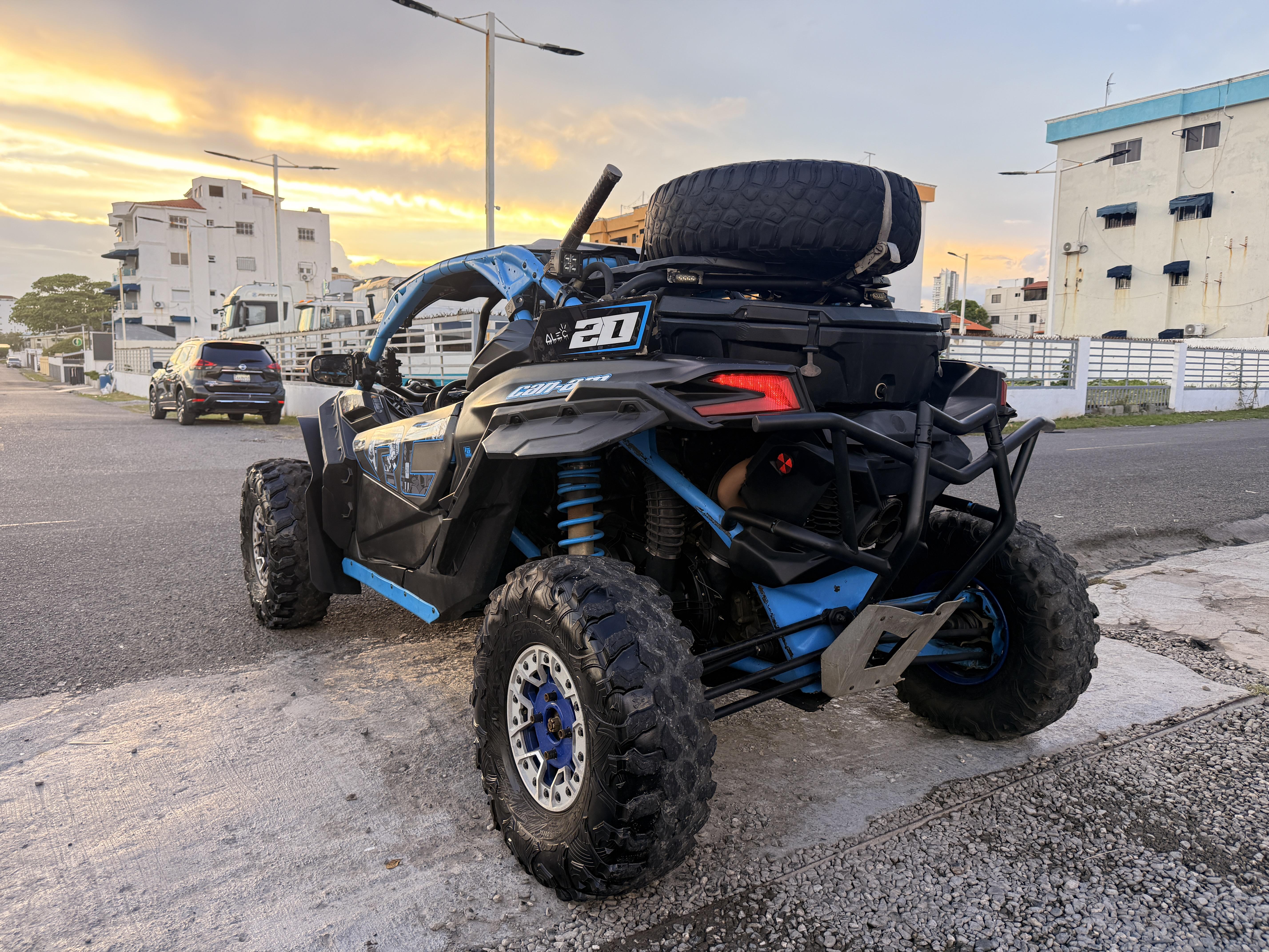 CAN-AM MAVERICK X3 XRS 2018 Foto 7323128-4.jpg