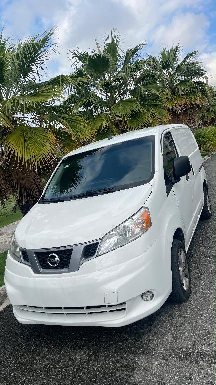 Furgoneta Nissan NV 200 año 2020 Foto 7323141-1.jpg