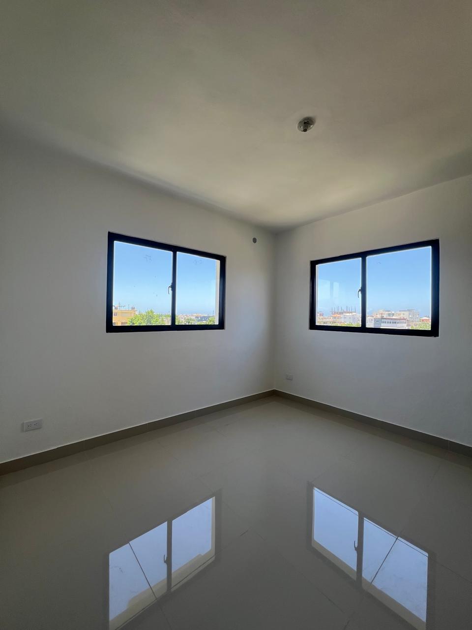 Pent-house de 3 Habitaciones en Venta en Los Corales próximo a la Plaz Foto 7323501-8.jpg