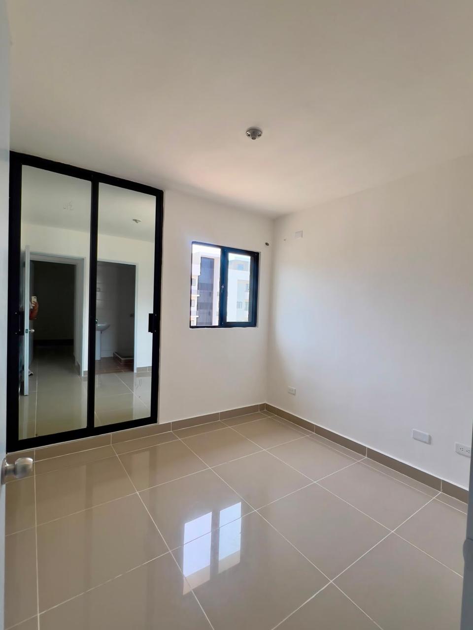 Apartamento de 2 Habitaciones  Estudio en Venta en la Ciudad Juan Bosc Foto 7323522-3.jpg