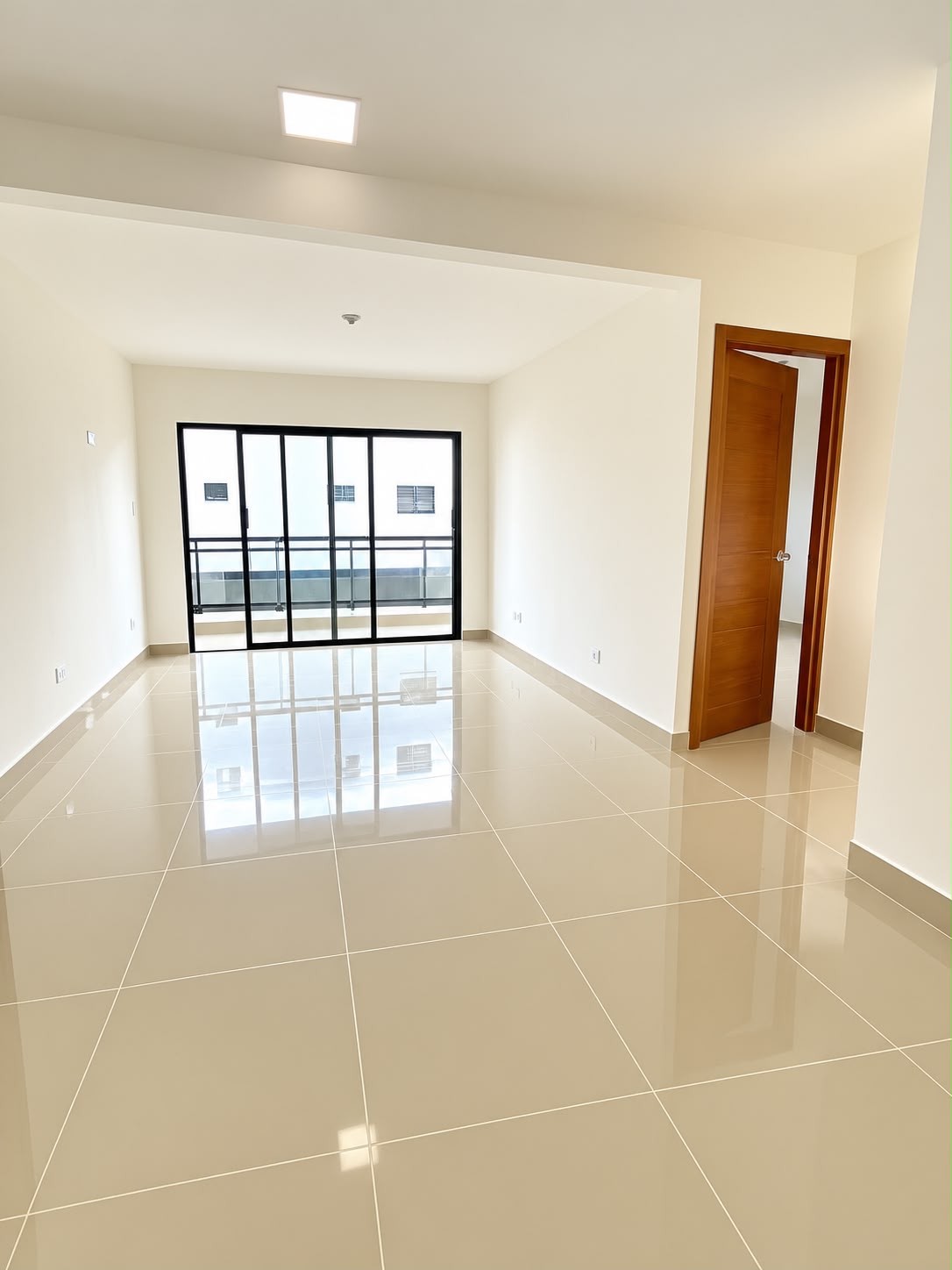 Apartamento de 3 Habitaciones en Venta en el Ensanche Isabelita  Foto 7323533-3.jpg