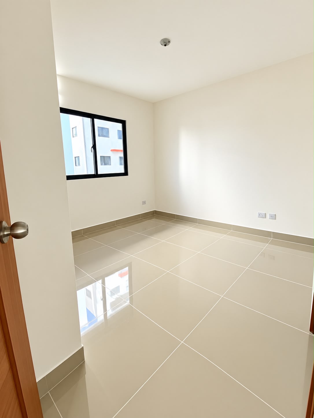 Apartamento de 3 Habitaciones en Venta en el Ensanche Isabelita  Foto 7323533-4.jpg