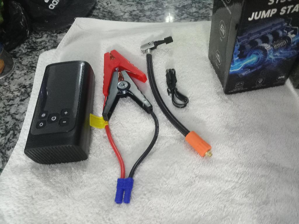 Vendo jompeador de vechiculo y tiene compresor de airecargador de cell Foto 7323556-1.jpg