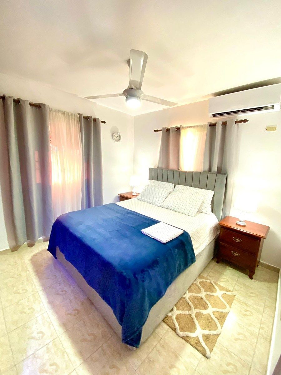 Apartamento AMUEBLADO en la AV. ESPAÑA disponible para VENTA o ALQUILE Foto 7323577-2.jpg