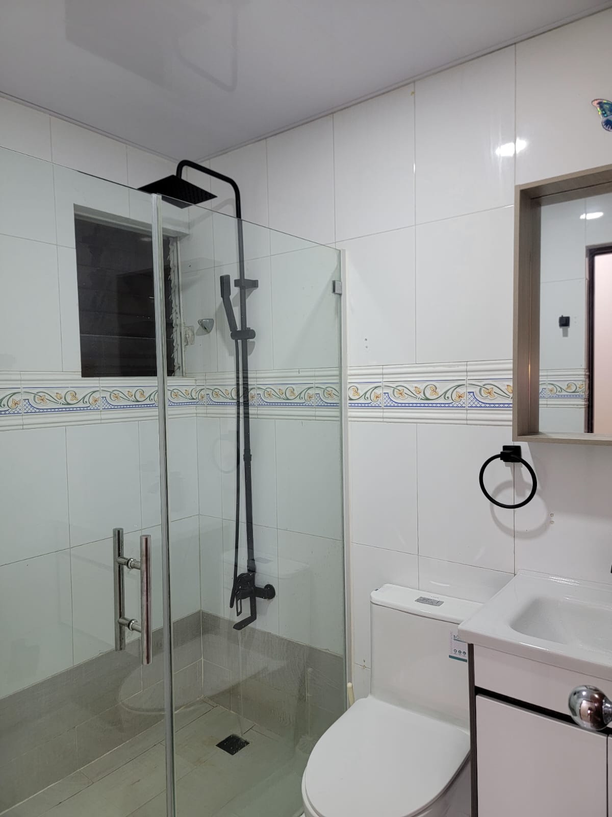 VENDO CONFORTABLE Y AMPLIO APARTAMENTO EN SANTO DOMINGO ESTE. 2DO. NIV Foto 7323643-10.jpg