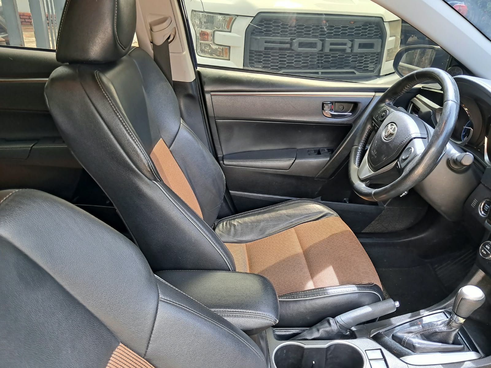 Toyota Corolla S 2014 Foto 7323908-9.jpg