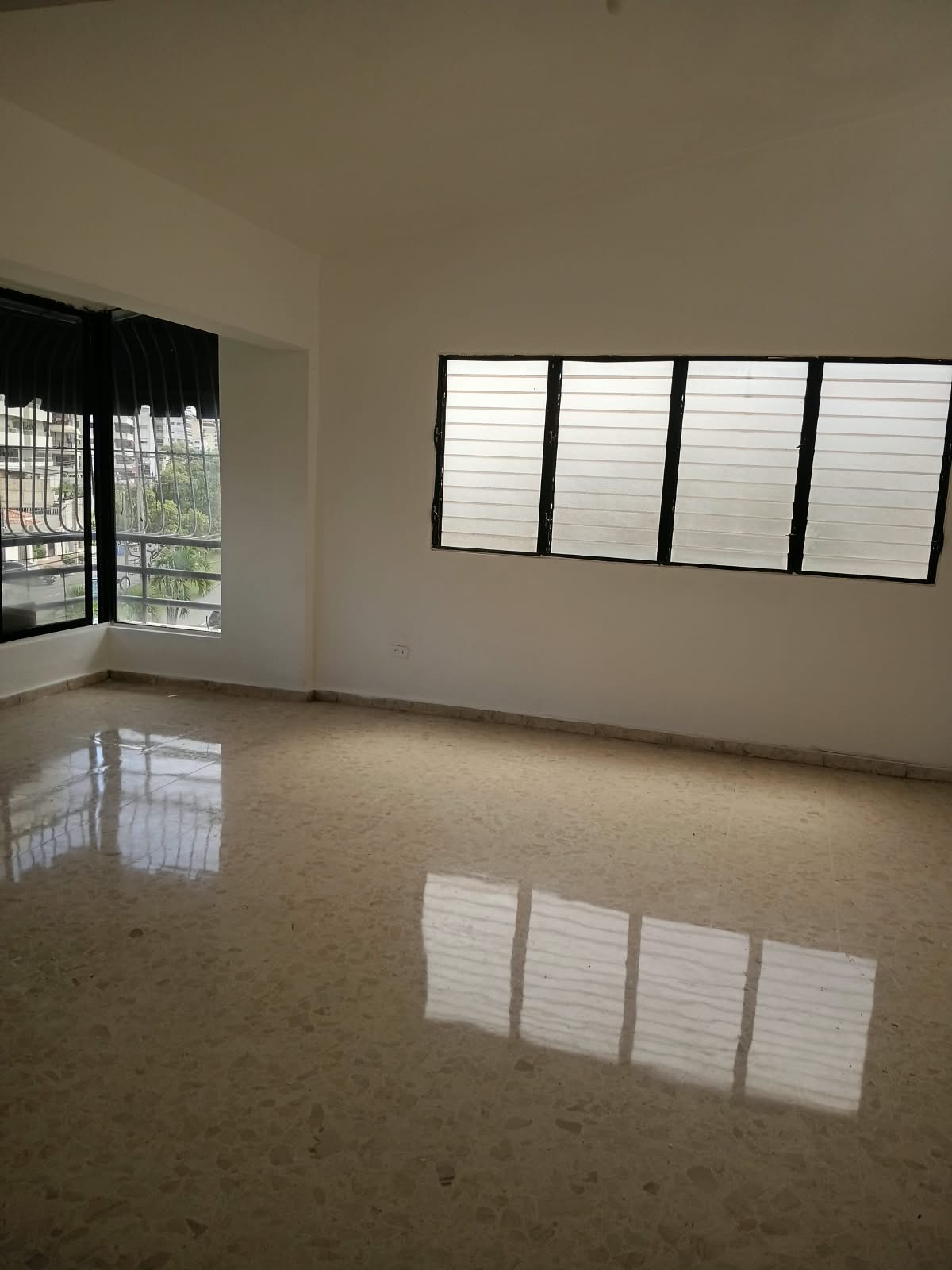 ALQUILO APARTAMENTO EN LOS CACICAZGOS Foto 7323915-4.jpg
