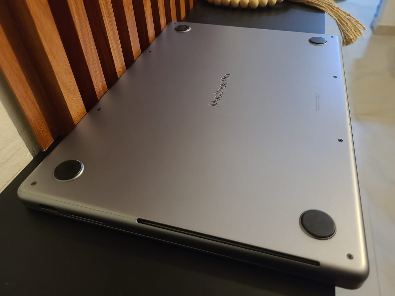 MacBook Pro A2918 Foto 7324000-8.jpg