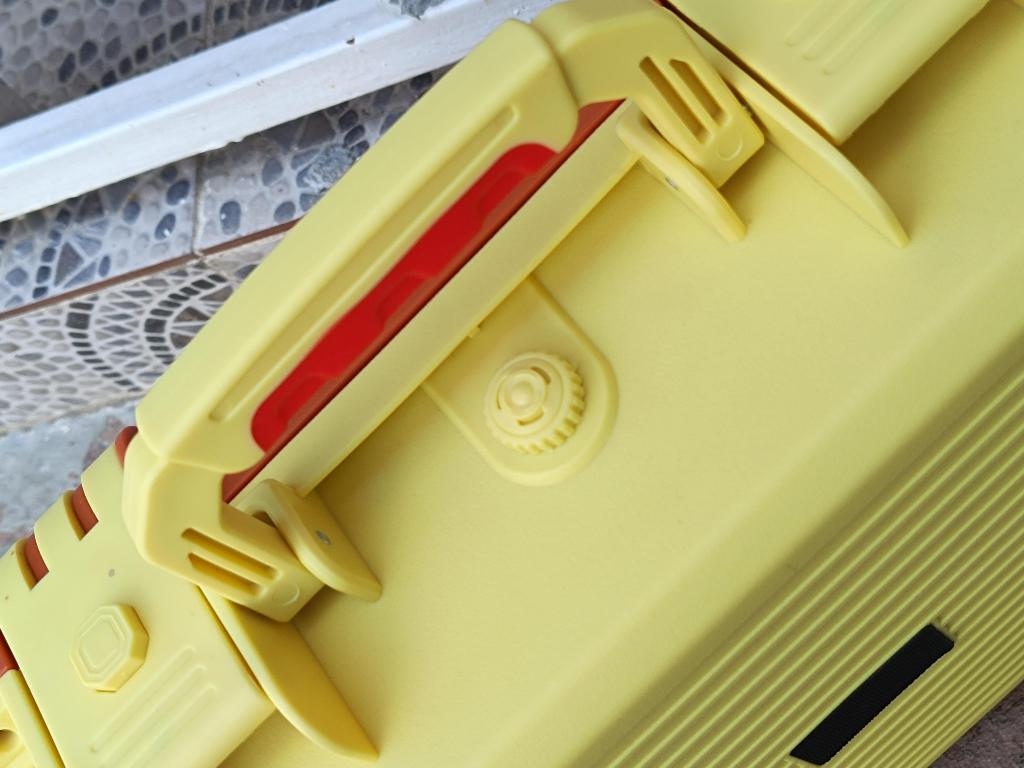 estuche rígido de transporte y protección Nintendo Switch 2 Foto 7324019-3.jpg