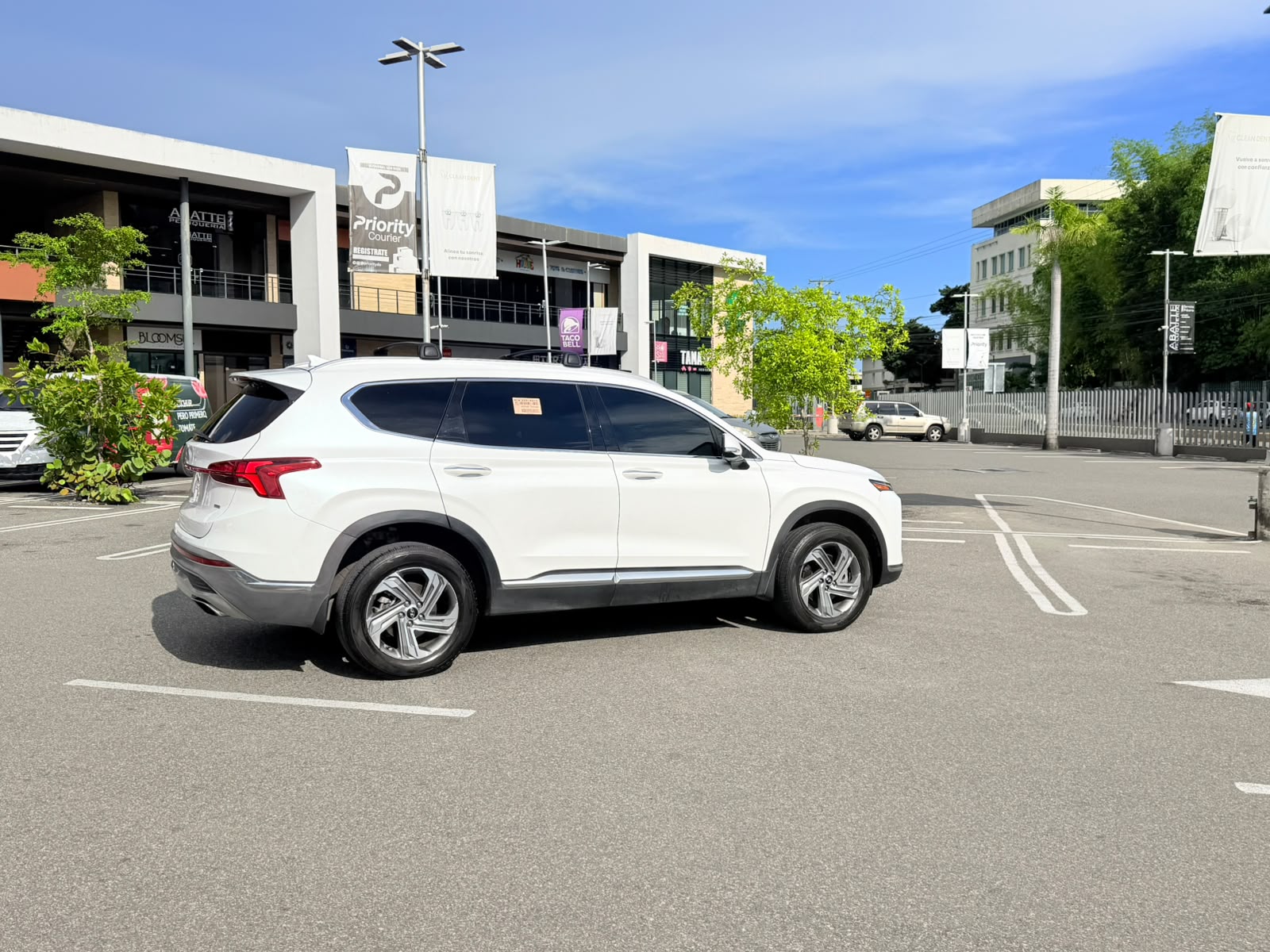 Hyundai Santafe   Modelo SEL plus  Año 2022 Foto 7324027-3.jpg
