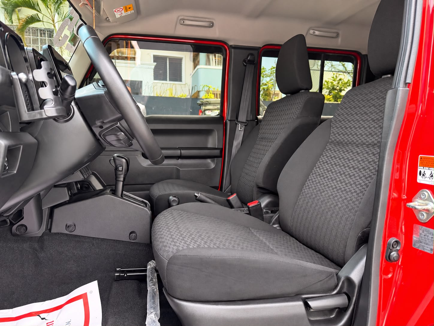 Suzuki Jimny 2025 Foto 7324043-6.jpg