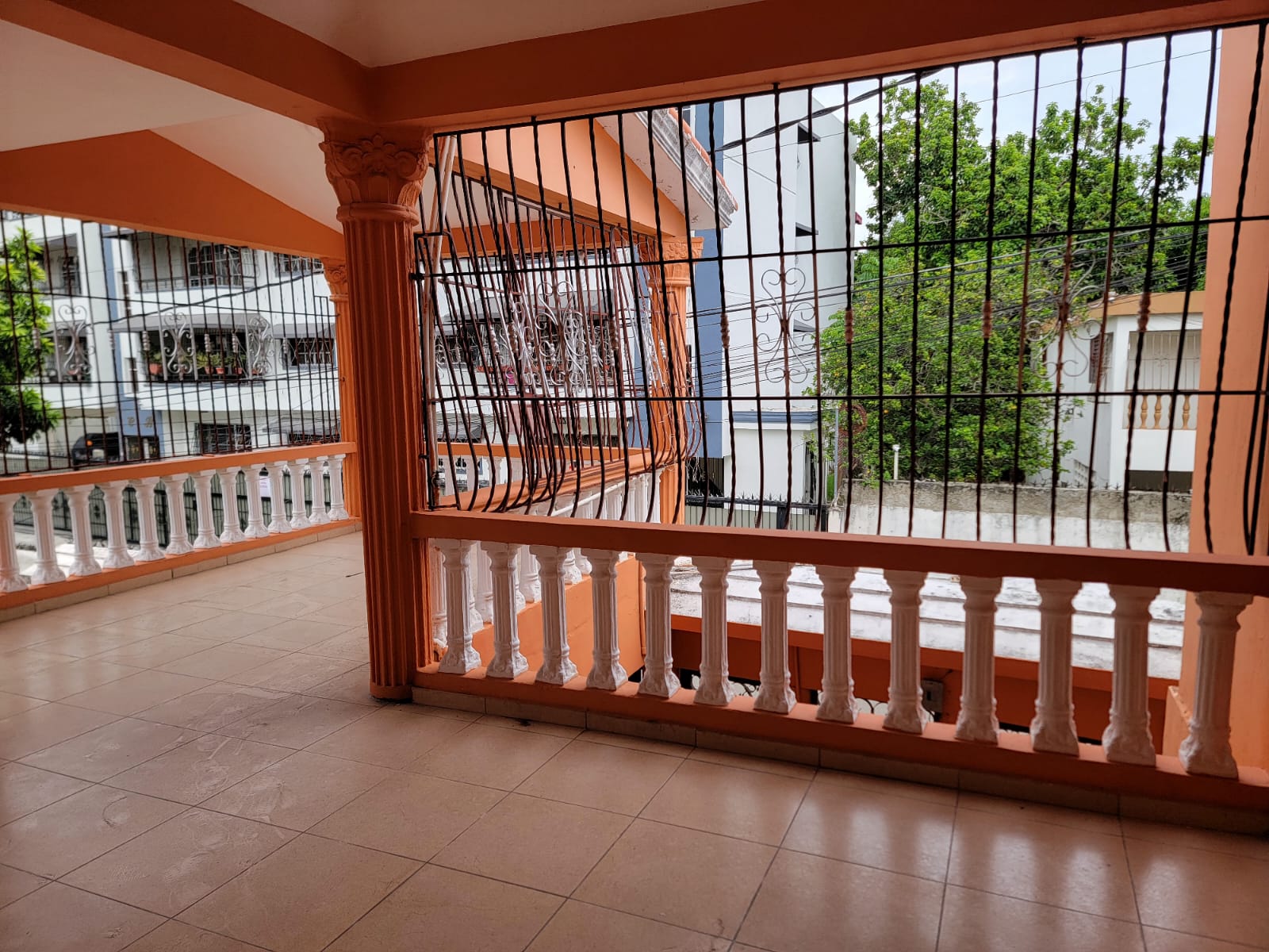 VENDO CASAS 2 EN 1 UN MISMO TITULO. URB. VISTA HERMOSA STO. DGO. ESTE. Foto 7324077-7.jpg