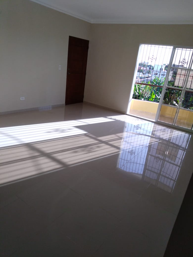 Alquilo Apartamento 2do Nivel con 3 habitaciones y 2 baños en Sto. Dgo Foto 7324112-11.jpg
