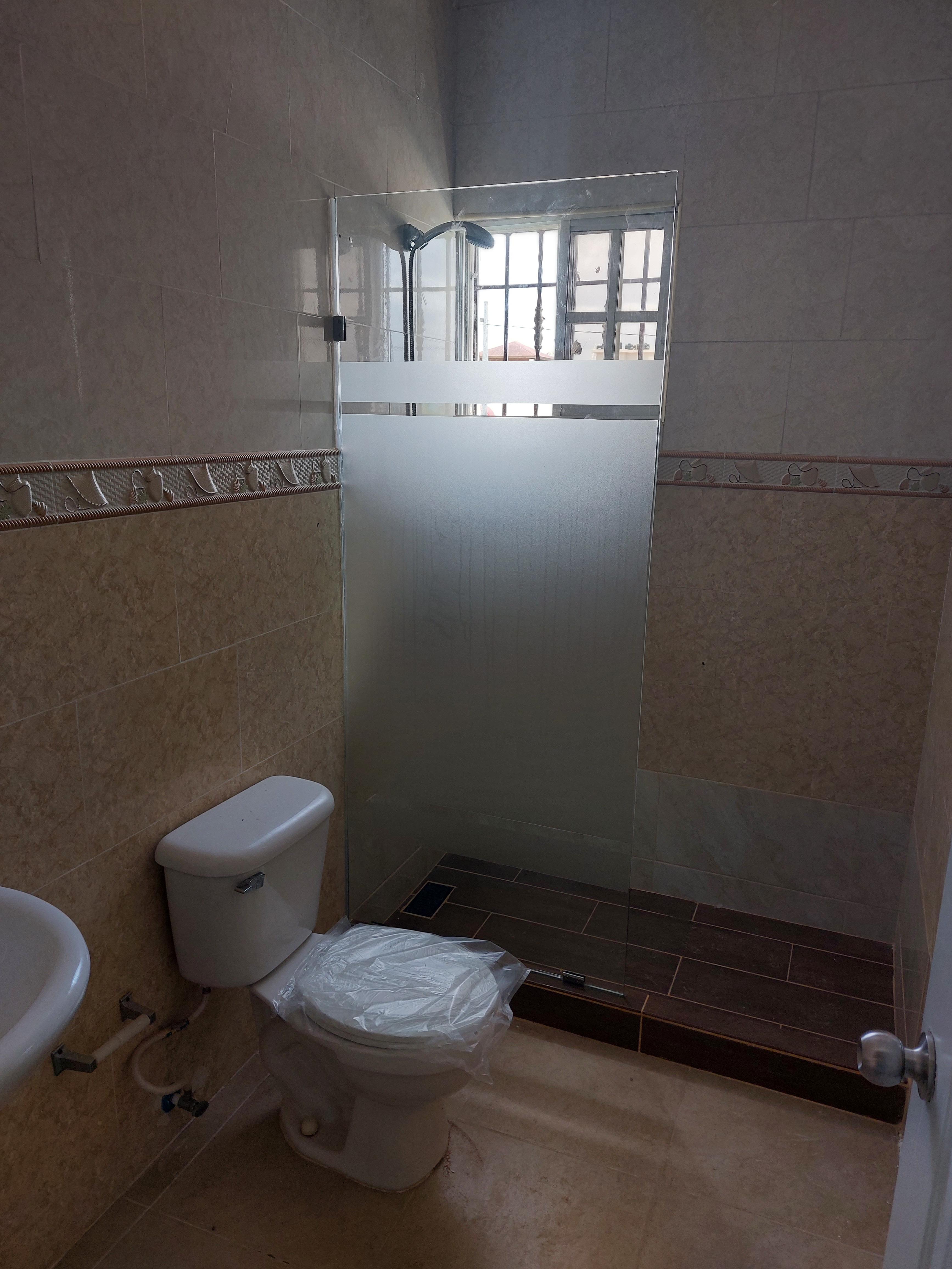 Alquilo Apartamento 2do Nivel con 3 habitaciones y 2 baños en Sto. Dgo Foto 7324112-8.jpg