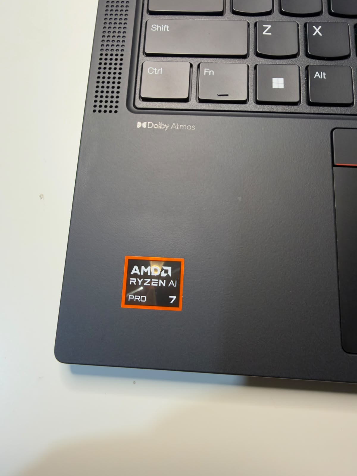 LAPTOP LENOVO T14 GEN 6 RYZEN 7 PRO 350 IA Foto 7324155-3.jpg