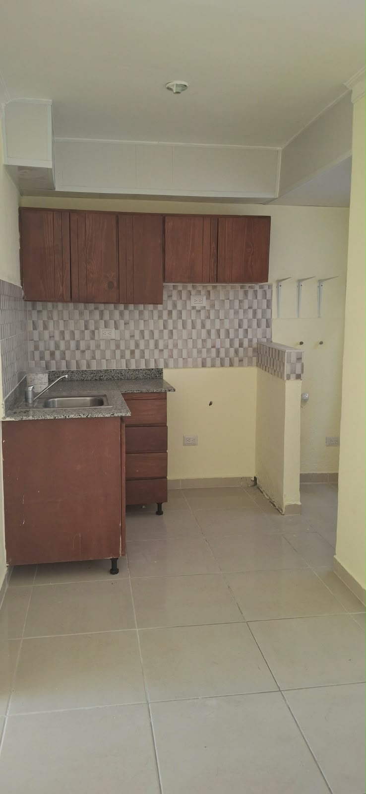 Alquilo apartamento en el Residencial Emilia Marginal de las Americas Foto 7324163-9.jpg