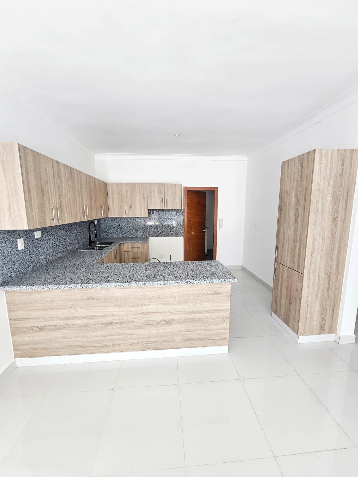 Apartamento Nuevo con terraza en Don Honorio RD11000000  - 2do piso co Foto 7324470-10.jpg