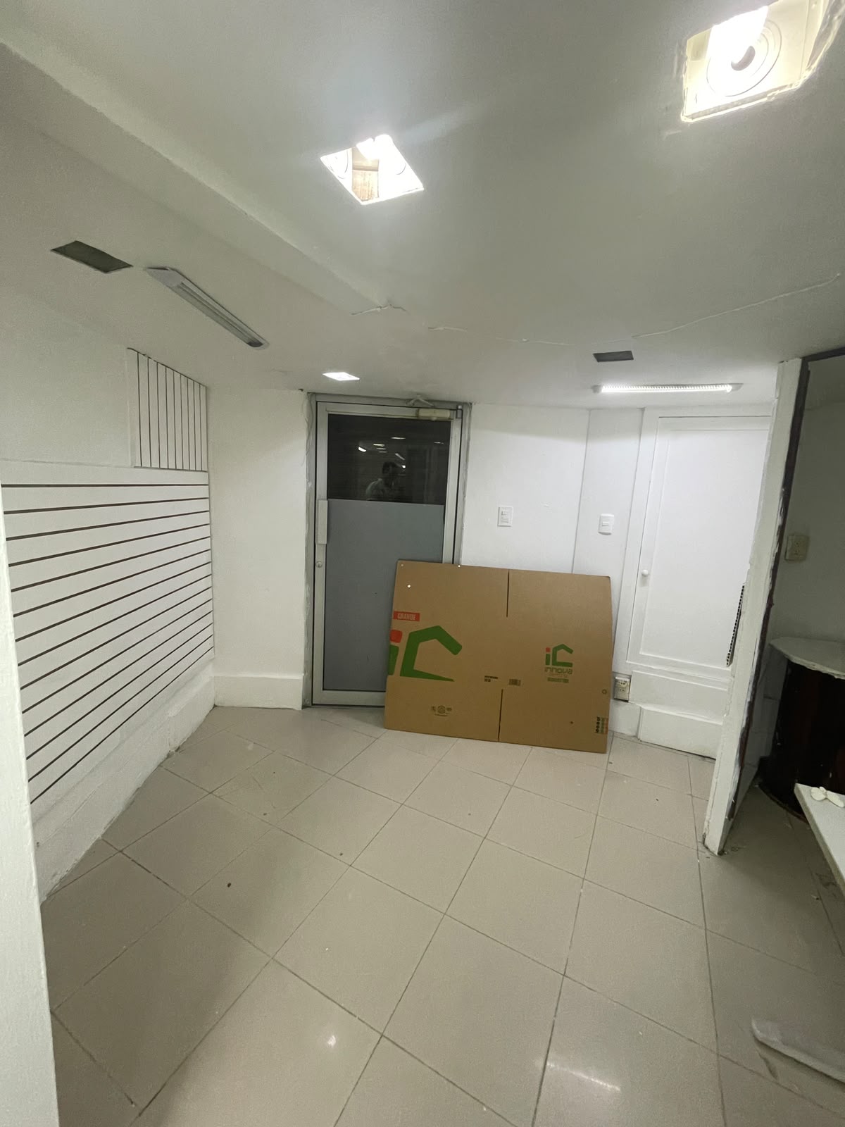 SE ALQUILA LOCAL COMERCIAL EN PLAZA DIAMOND MALL Foto 7324721-5.jpg