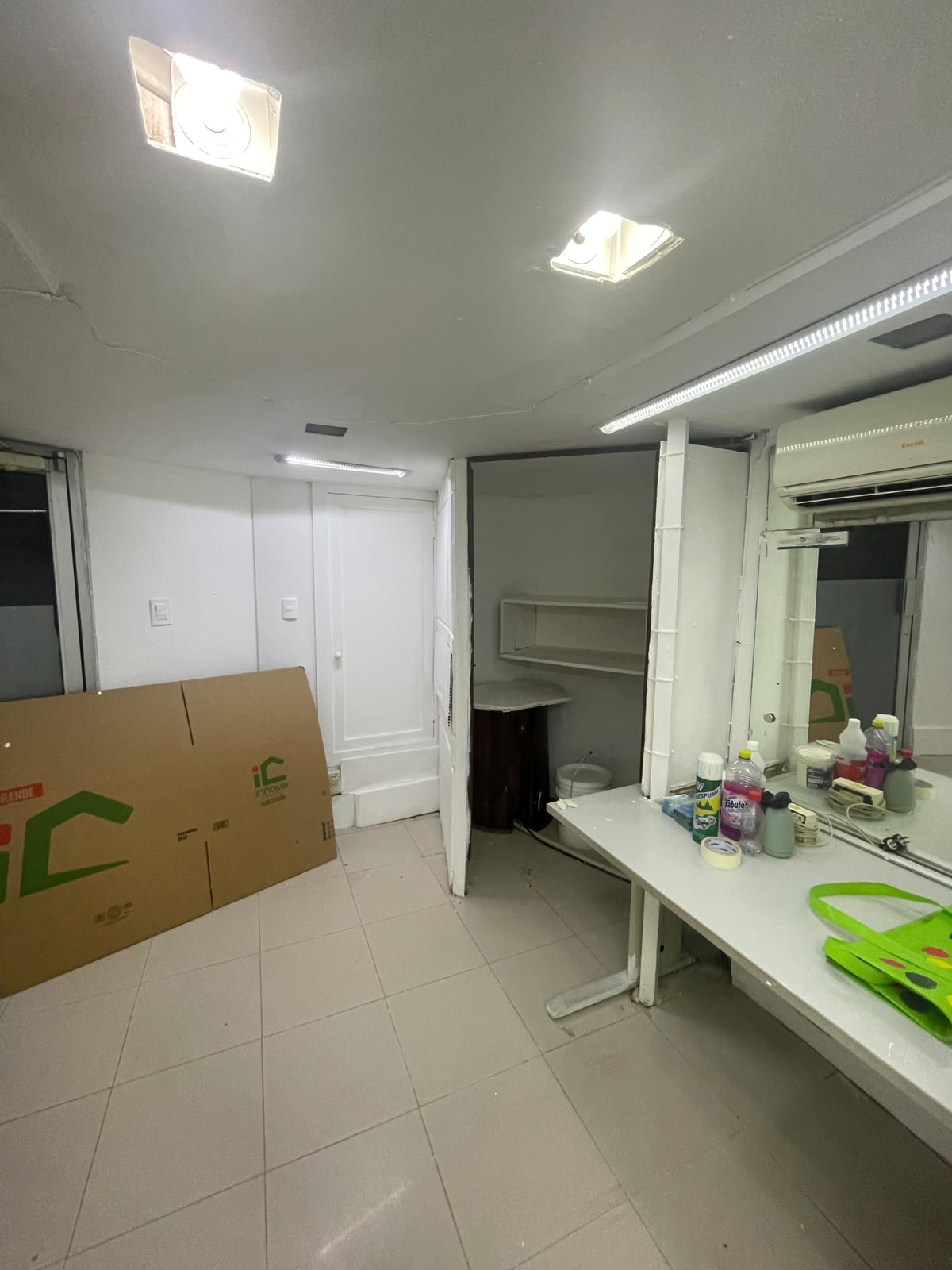 SE ALQUILA LOCAL COMERCIAL EN PLAZA DIAMOND MALL Foto 7324721-8.jpg