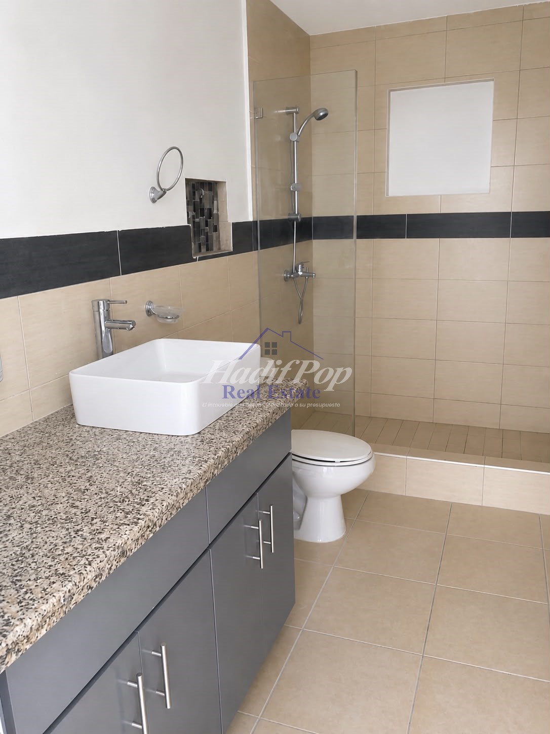 Apartamento en Alquiler – 2. Nivel  Urbanización Aros Carrau   Foto 7324807-3.jpg