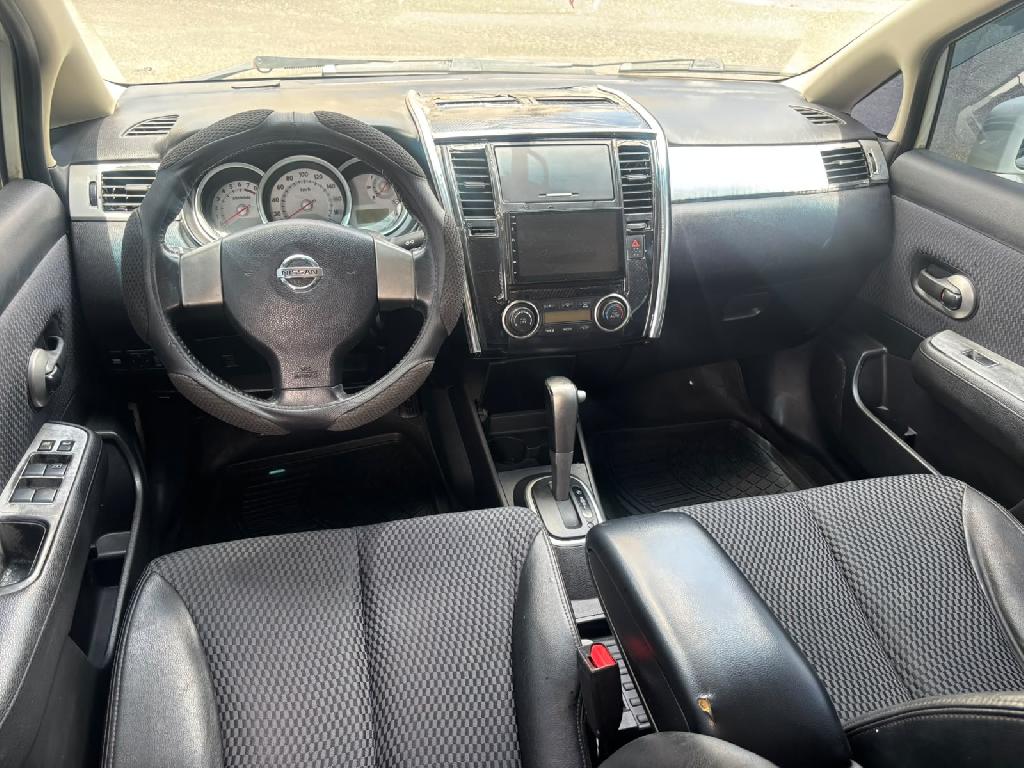 Nissan Tiida 2011 Foto 7324969-2.jpg