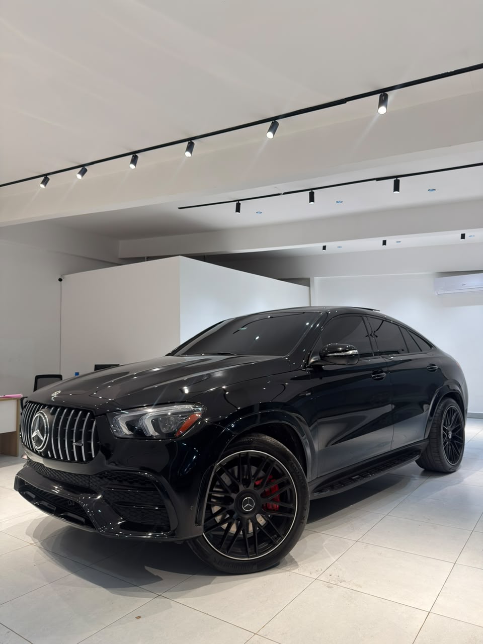 Mercedes Benz GLE53 2021 Coupe AMG PLUS - 77000 USD Foto 7325012-1.jpg