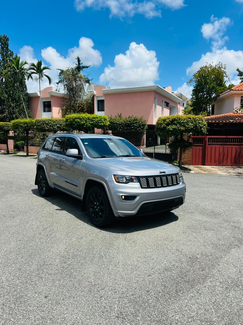 Jeep grand cherokee laredo 2018 Foto 7325047-13.jpg