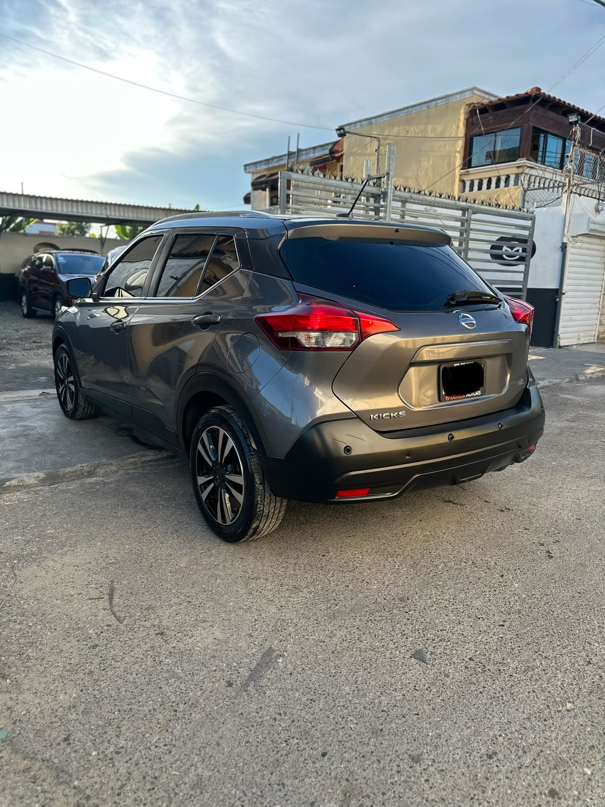 Nissan Kicks SV 2020 Foto 7325074-4.jpg